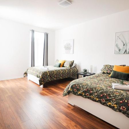 The 1810 - Spacious With Balcony - North Of Quebec Ngoại thất bức ảnh
