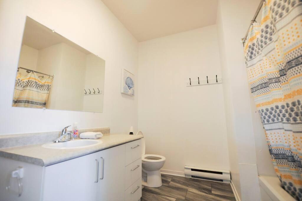 The 1810 - Spacious With Balcony - North Of Quebec Ngoại thất bức ảnh